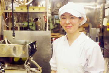 <p>Hamaguchi-san, the main chef at the Okanoeisen Bakery in Ueno</p>