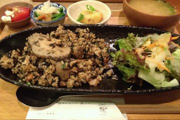 <p>Lotus root fried rice set</p>