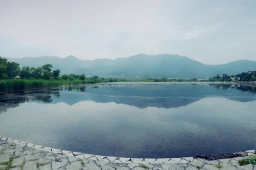 <p>A smaller lake next to the station.&nbsp;</p>