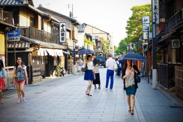 <p>Jalan Hanami-koji</p>