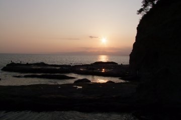 Enoshima's Back Shore 