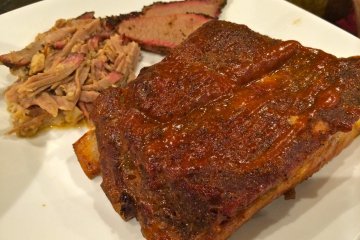 Nice big platter of Baby Back Ribs, Beef Brisket, and Pulled Pork awaits you!