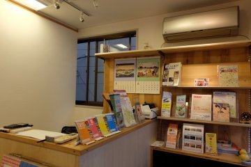<p>There are many useful tourist guides and Japanese cultural information guides on display</p>