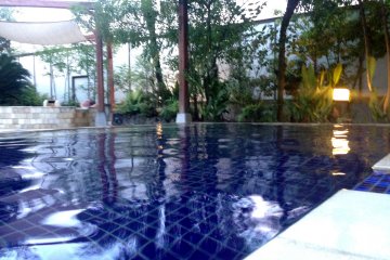 <p>Outside public bath.</p>