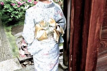 <p>At the entrance to Kyoto's Entoku-in Temple</p>