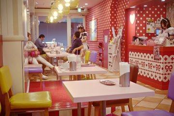 <p>The decoration of the shop!&nbsp;</p>