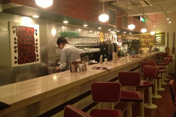 <p>Nostalgic diner atmosphere</p>