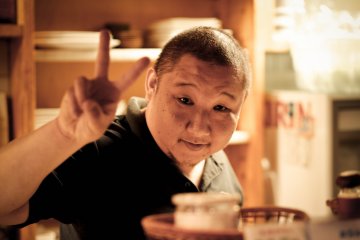 <p>Meet the owner Boo-san&nbsp;</p>