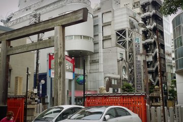 <p>A contrast between history and modernity.</p>
