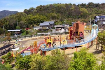 The various playground equipment at Jinzan Park Kochi