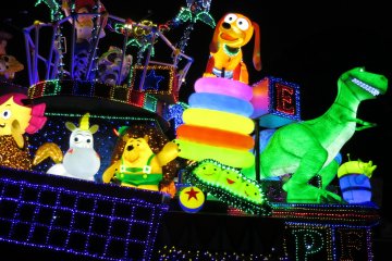 <p>Tokyo Disneyland's Electrical Parade:&nbsp;Toy Story</p>