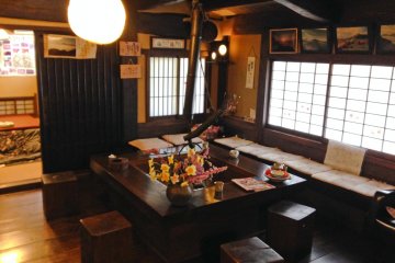 <p>The common area in the main building, where you can socialize with other guests. Free coffee is available here after breakfast.</p>