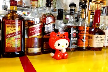<p>Delightful home touches make this place feel like a large lounge room at home.</p>
