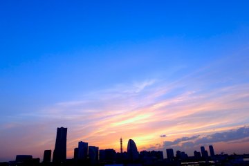 <p>It started with a deep blue sky and some wispy white clouds</p>