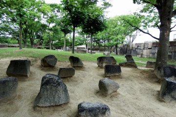 Pekarangan berbatu di Kastil Osaka