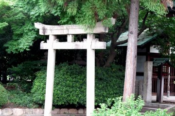 Small Shrines inside Hōkoku Shrine