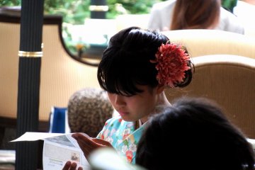 <p>Found a pretty girl wearing Kimono</p>