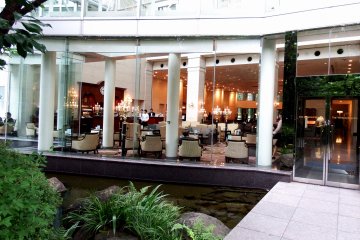 <p>Lobby lounge of the Westin Osaka viewed from the garden</p>