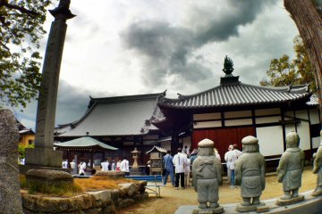 Pilgrims at Kokubun-ji in Imabari