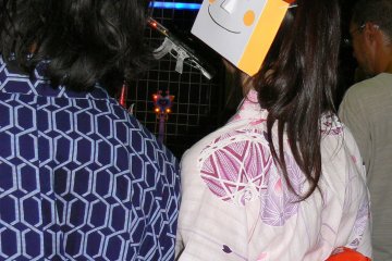<p>Unusual hat</p>