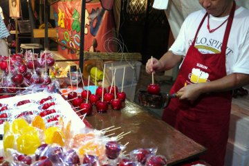 <p>Candy apples</p>