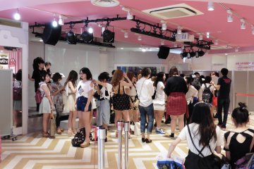 <p>Concerts or meetings with artists are often held at the event stage</p>