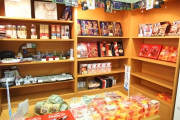 Various Aomori gifts are available from the hotel lobby