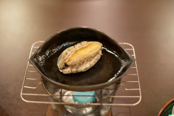 Fresh abalone cooked at the table&nbsp;