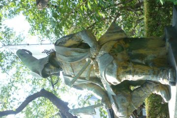 Statue of Kato Kiyomasa, Myogyoji Temple