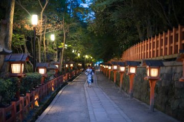 <p>A path that you can follow along and enjoy a stroll.&nbsp;</p>