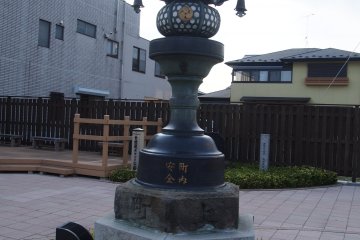 <p>Kanadoro Lantern in downtown Otawara, the location for the Yatai Festival event</p>