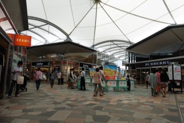 <p>Une des nombreuses&nbsp;galeries</p>