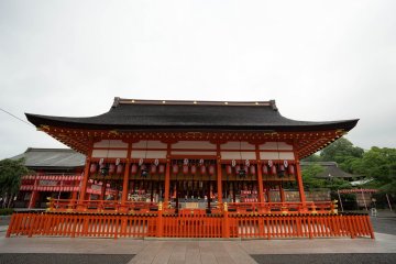 Fushimi Inari Pada Malam Hari