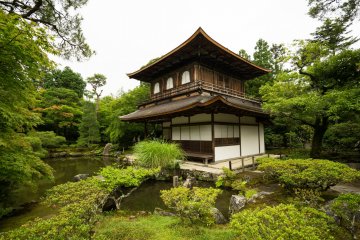 <p>The main temple surrounded with a beautiful pond.&nbsp;</p>