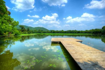 <p>One of the lakes in the&nbsp;Arashiyama area</p>
