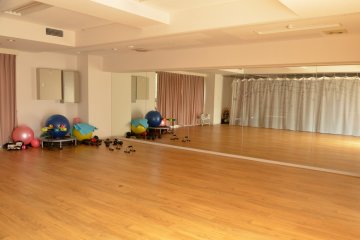 <p>Great place for workout, dance or yoga etc</p>