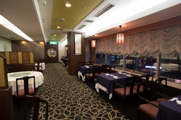 <p>Inside the Chinese restaurant</p>