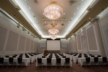 <p>The banquet hall for your meeting or wedding party</p>