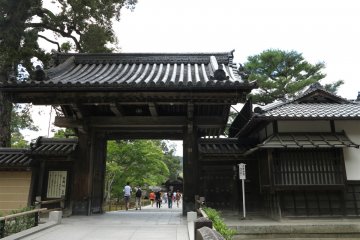 金阁寺总门