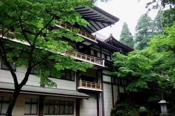 <p>Kichijōkaku Hall viewed from the front garden</p>