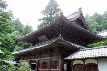 Buddha Hall viewed from an angle