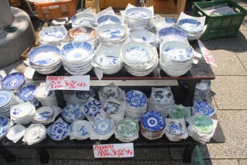 <p>Bargain crockery</p>