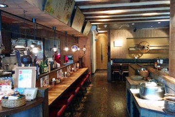 <p>The restaurant has a laid back country style interior</p>