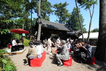 <p>An outdoor tea ceremony</p>