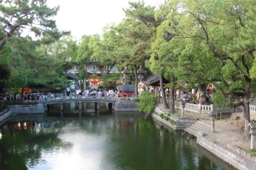<p>Vue depuis le haut du Taiko-bashi</p>