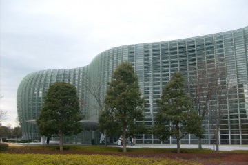 <p>Wide from the outside</p>