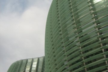 <p>Curves and ripples from below</p>