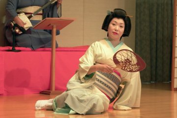 Awara Geisha Dance Performance