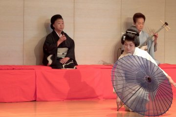 <p>Every motion is performed with silent elegance</p>