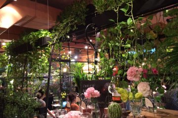 <p>The view of the tea house from the cashier</p>